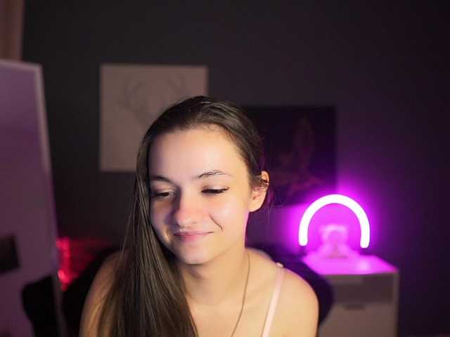 Zoenica live cam on BongaCams