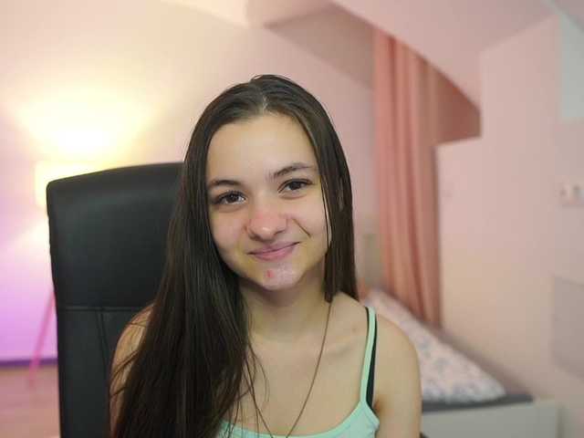 Zoenica live cam on BongaCams