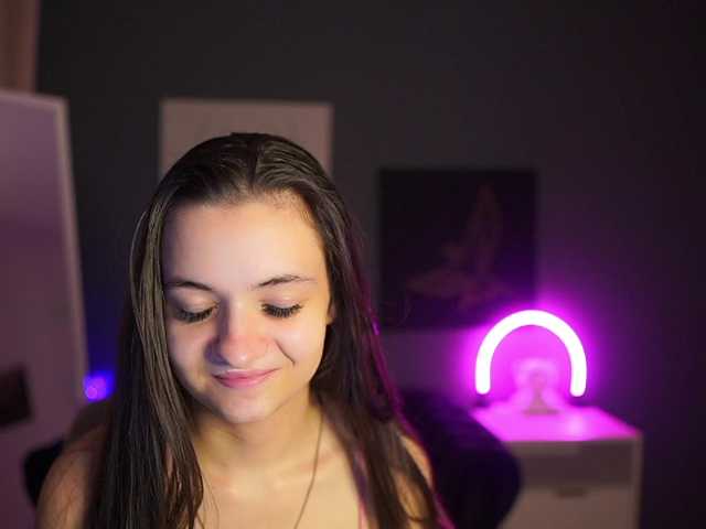 Zoenica live webcam show