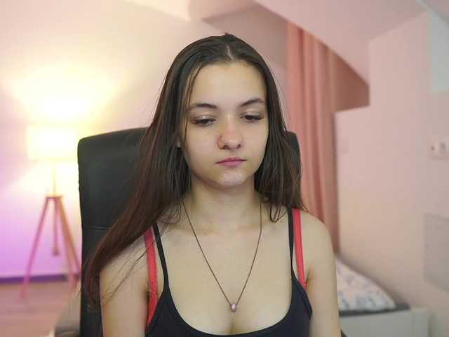 Zoenica live cam on BongaCams