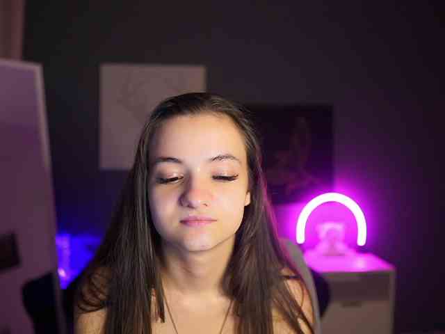 zoenica's live room