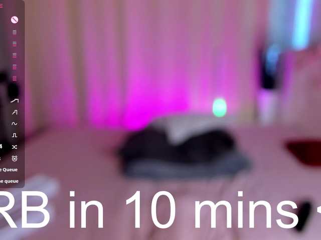 Elly-B1oom live cam on BongaCams