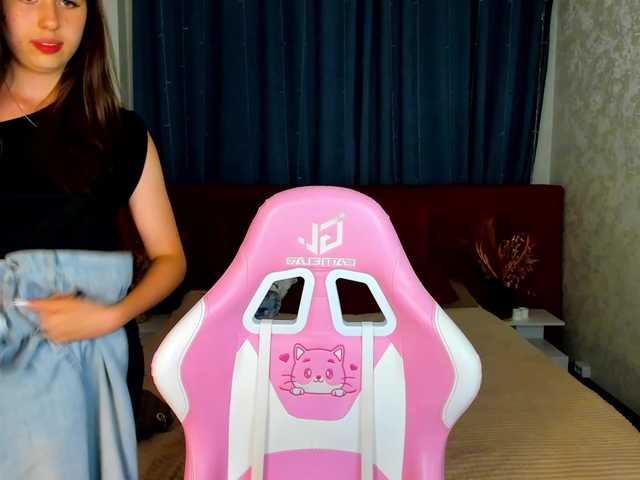 Elly-Blo0m live webcam show
