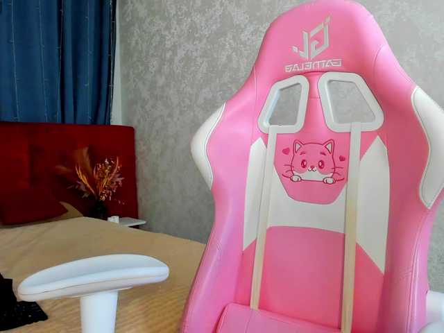 Elly-Blo0m live webcam show