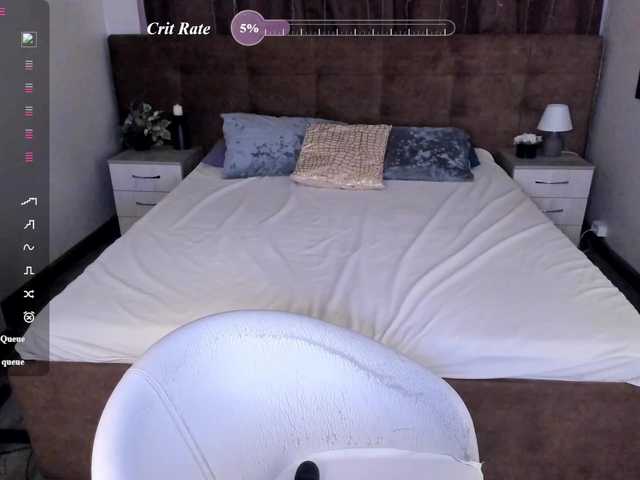 Elly-B1oom live cam on BongaCams