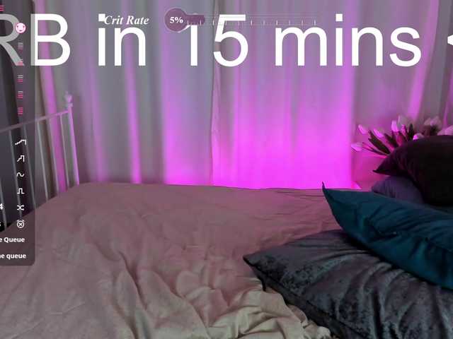 Elly-B1oom live cam on BongaCams