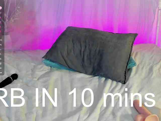 Elly-Blo0m webcam