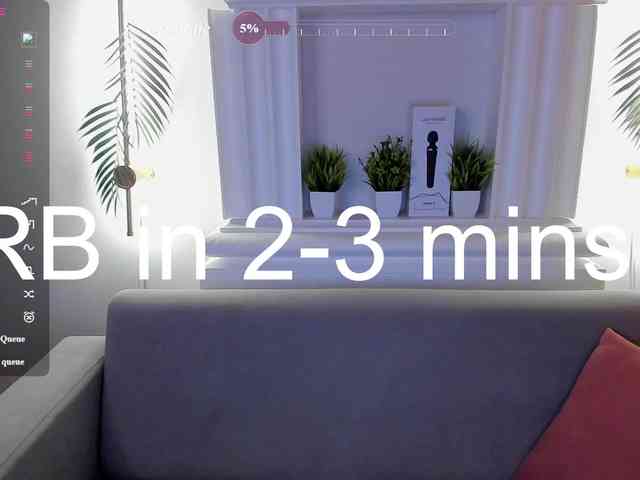 Elly-Blo0m webcam