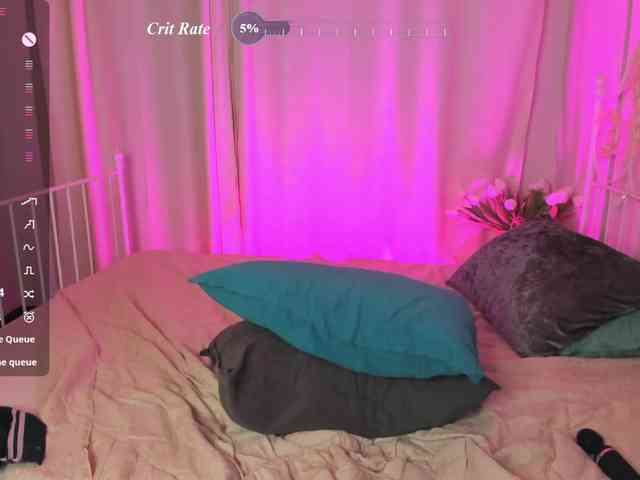Elly-Blo0m webcam