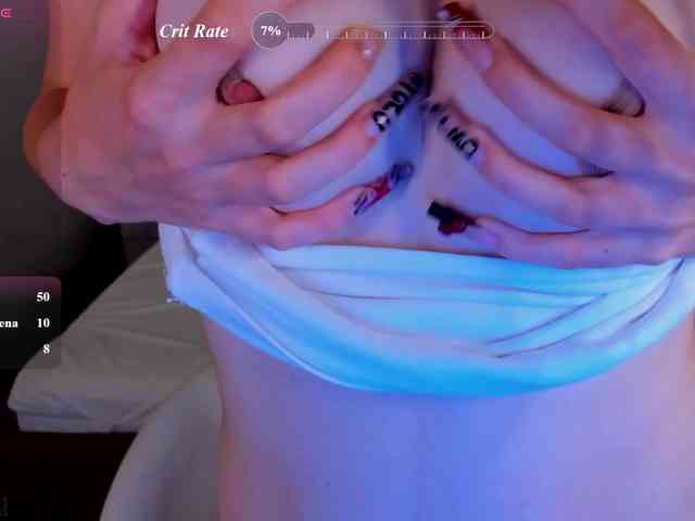 Elly-Blo0m webcam