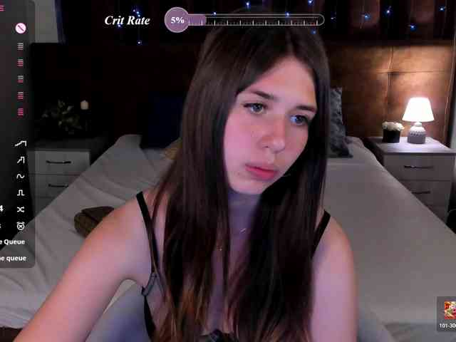 Elly-Blo0m webcam