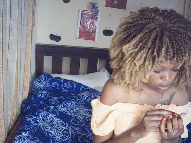 Rosy live cam on BongaCams
