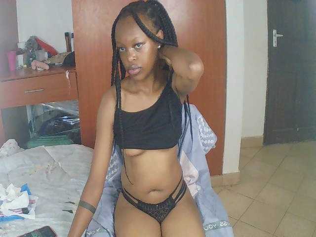 Rosy live cam on BongaCams