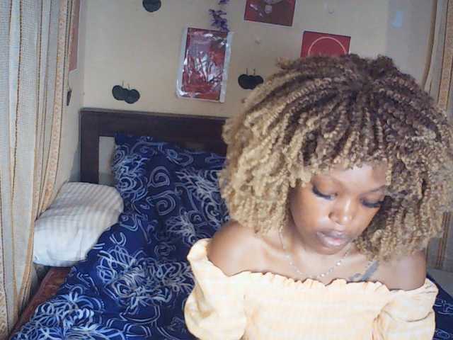 Rosy live cam on BongaCams