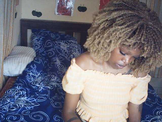 Rosy live cam on BongaCams
