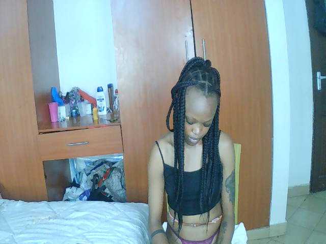 Rosy live cam on BongaCams