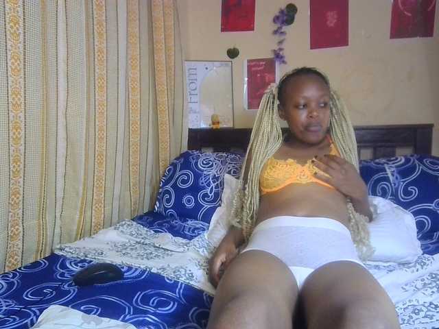 Rosy live cam on BongaCams