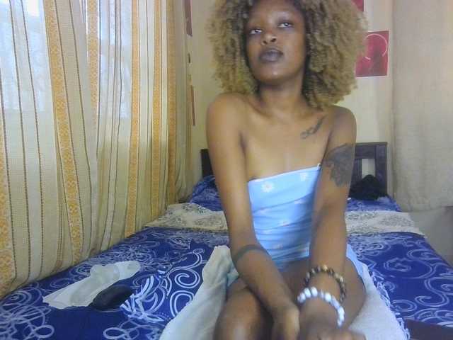 Rosy live cam on BongaCams