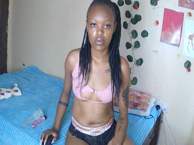 Rosy live cam on BongaCams