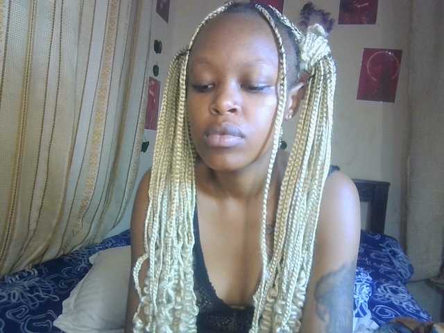 Rosy live cam on BongaCams