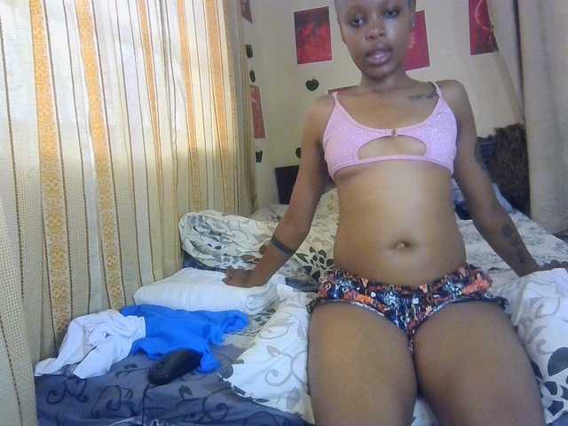 Rosy live cam on BongaCams