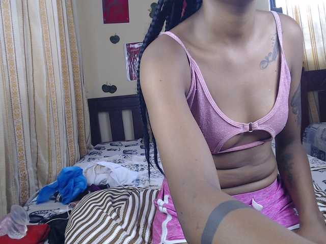 Rosy live cam on BongaCams