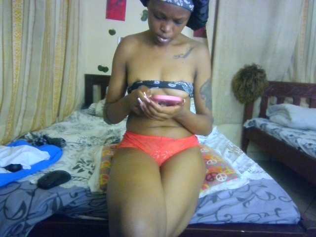 Rosy live cam on BongaCams