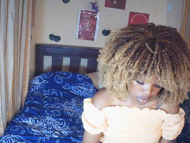 Rosy live cam on BongaCams