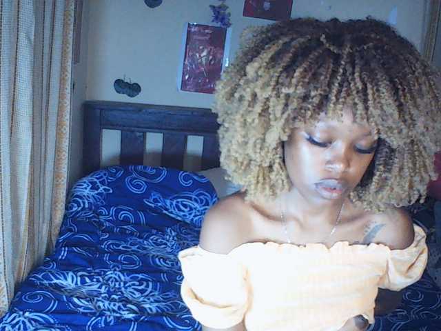 Rosy live cam on BongaCams