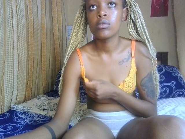Rosy live cam on BongaCams