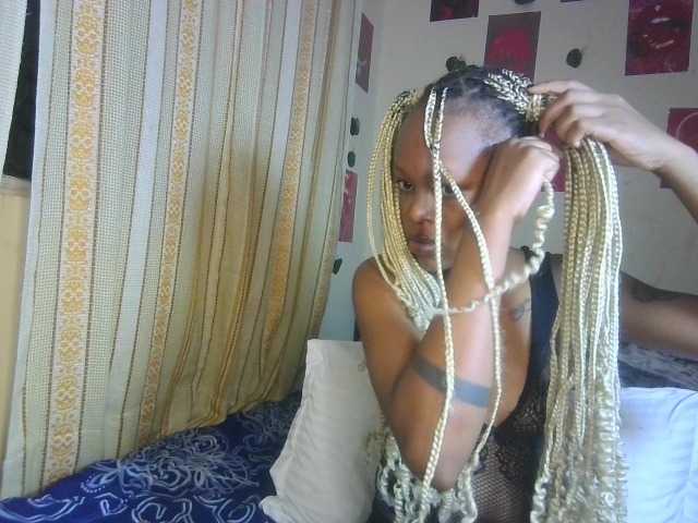 Rosy live cam on BongaCams