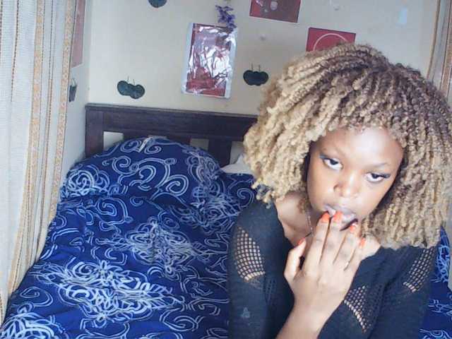 Rosy live cam on BongaCams