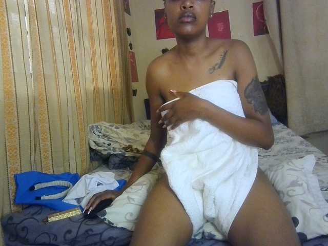Rosy live cam on BongaCams