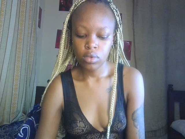 Rosy live cam on BongaCams