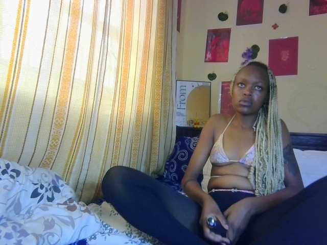 Rosy live cam on BongaCams