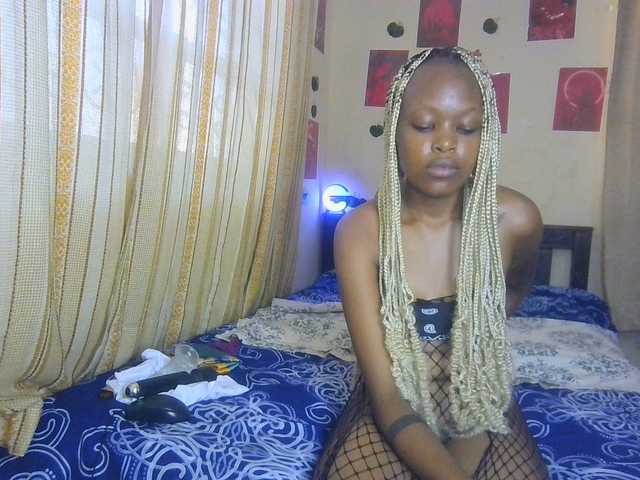 Rosy live cam on BongaCams