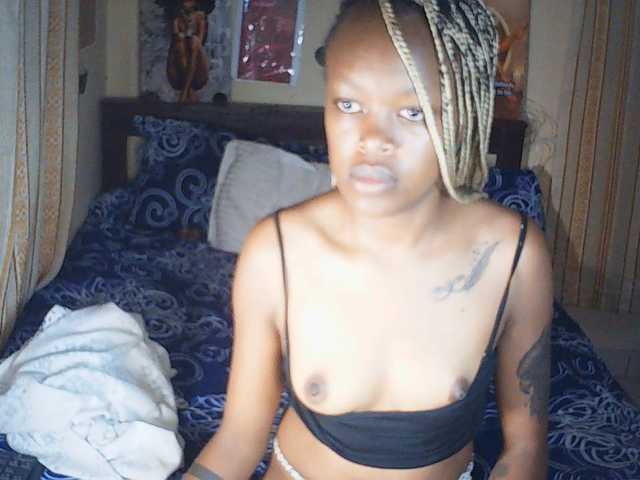 Rosy live cam on BongaCams