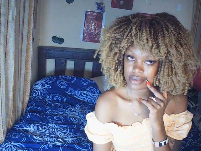 Rosy live cam on BongaCams