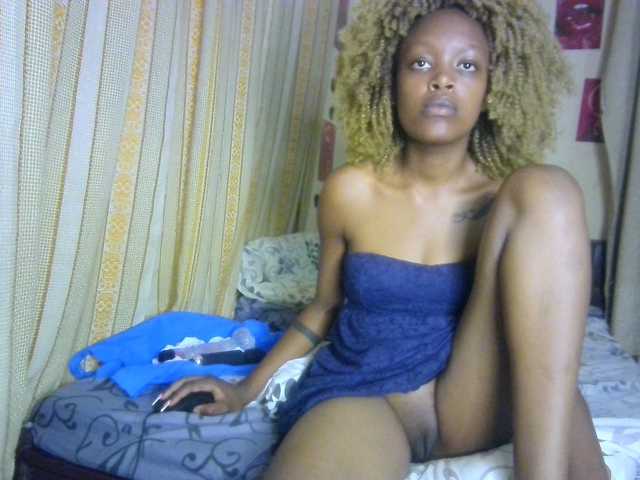 Rosy live cam on BongaCams