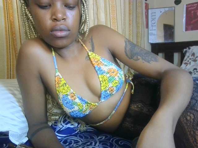Rosy live cam on BongaCams