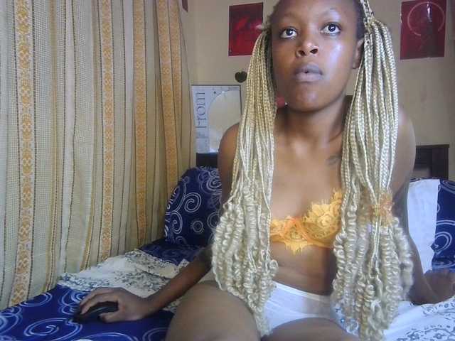 Rosy live cam on BongaCams