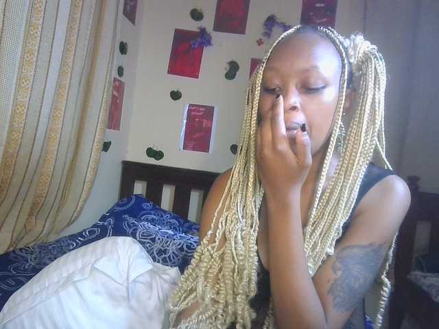 Rosy live cam on BongaCams