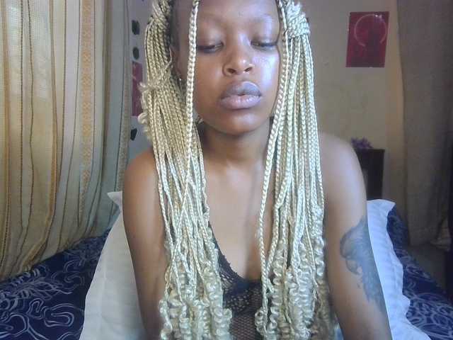 Rosy live cam on BongaCams