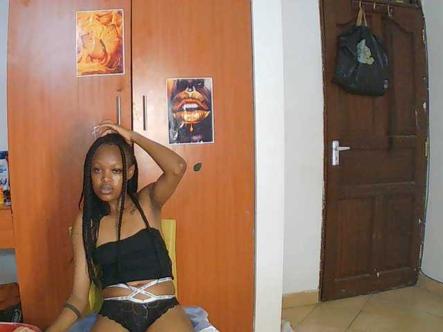 Rosy live cam on BongaCams