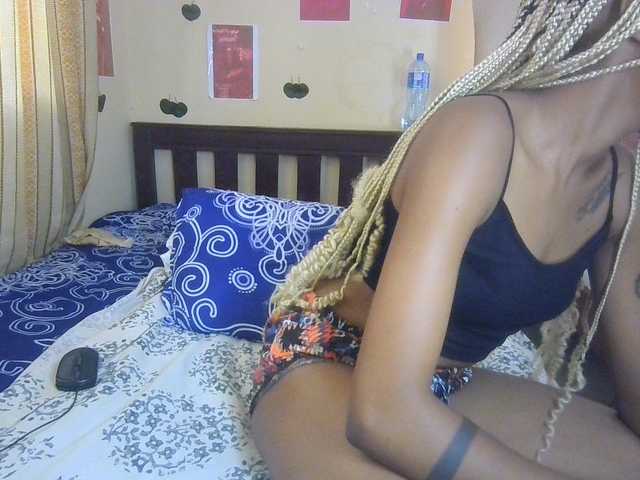 Rosy webcam bongacams model stream image