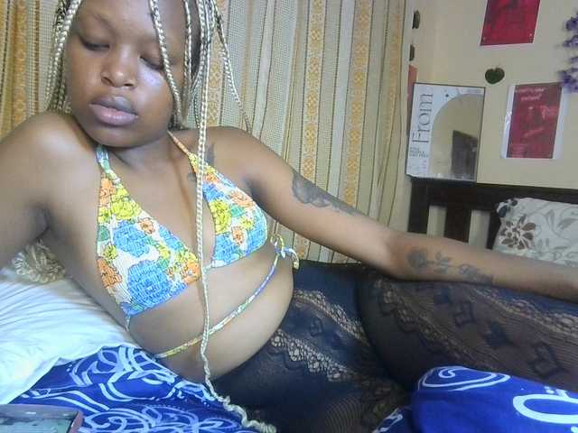 Rosy live cam on BongaCams