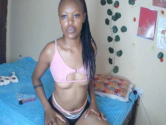 Rosy live cam on BongaCams