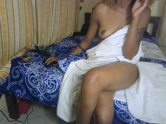 Rosy live cam on BongaCams