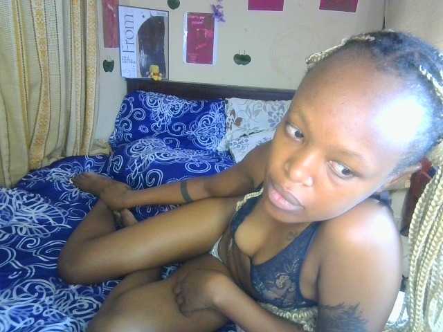 Rosy live cam on BongaCams