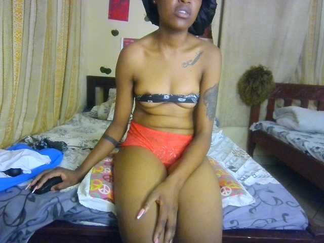 Rosy live cam on BongaCams